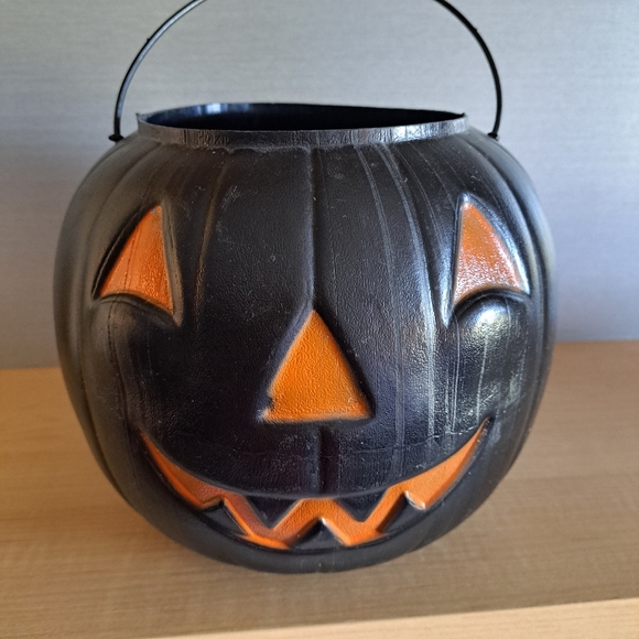 Vintage Black/Orange Pumpkin  HALLOWEEN BUCKET - Picture 5 of 11